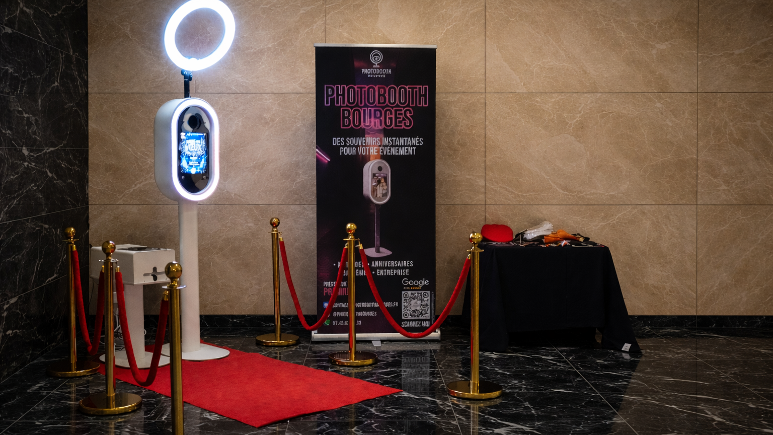 Photobooth moderne Photobooth Bourges, structure métal noire